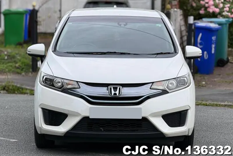 Honda JAZZ in White for Sale Image 3