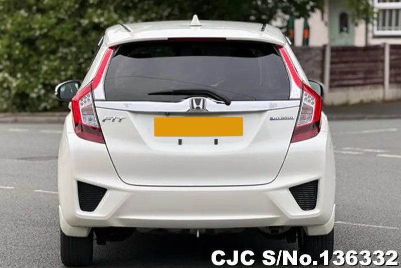 Honda JAZZ in White for Sale Image 4