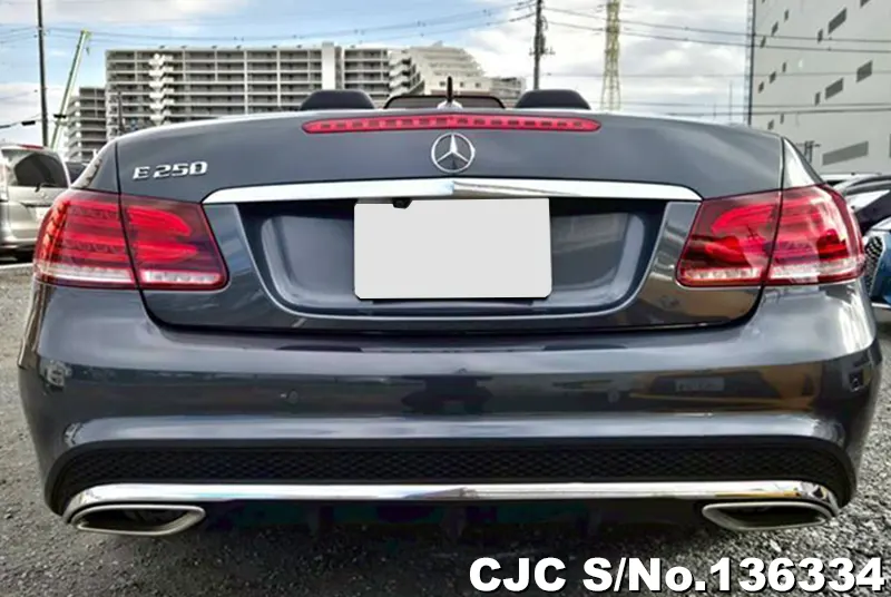 Mercedes Benz E Class in Gray for Sale Image 5