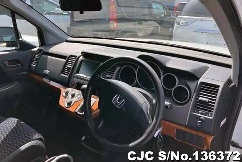 Honda Cross Road in White for Sale Image 5