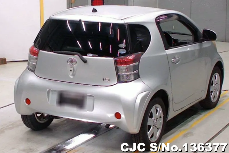 Toyota IQ in Silver for Sale Image 2
