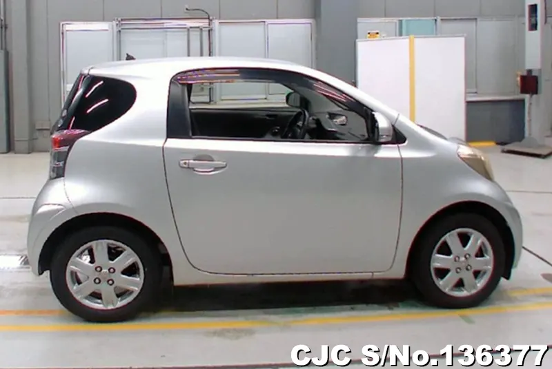 Toyota IQ in Silver for Sale Image 4