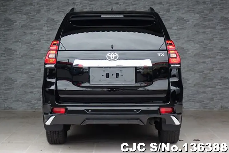 Toyota Land Cruiser Prado in Black for Sale Image 5
