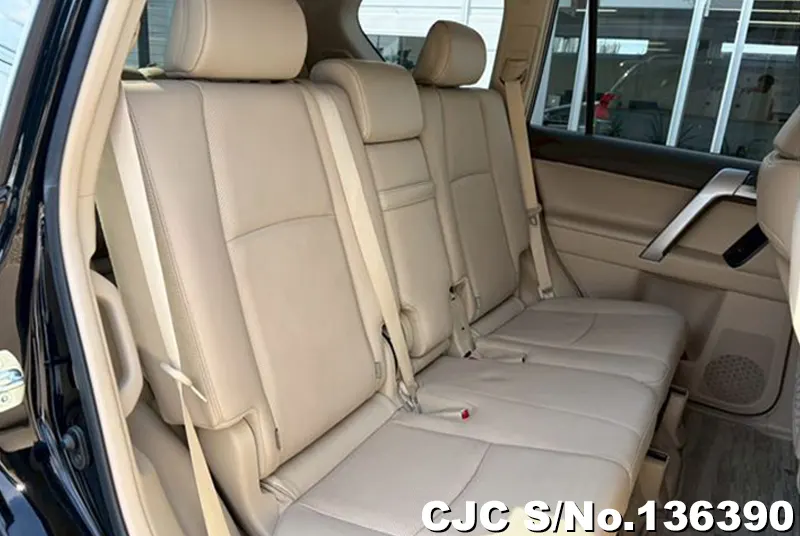 Toyota Land Cruiser Prado in Black for Sale Image 10