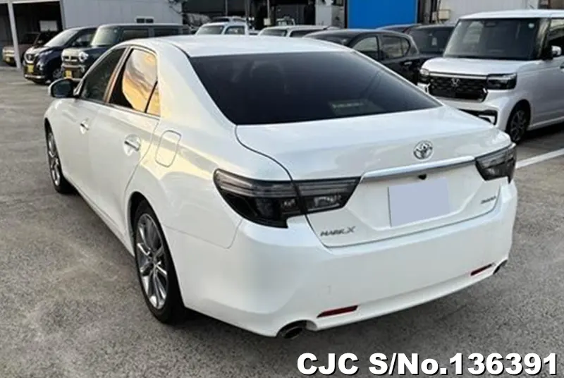 Toyota Mark X in White for Sale Image 1