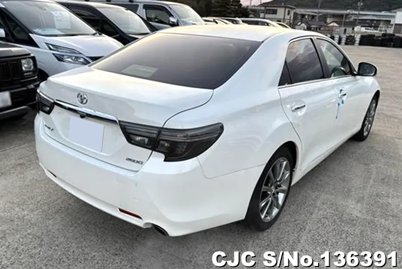 Toyota Mark X in White for Sale Image 2