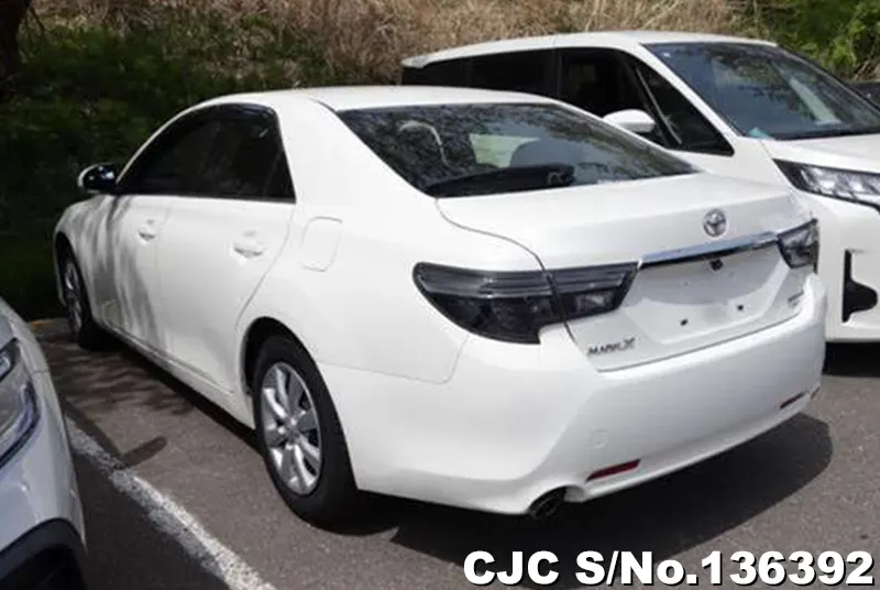 Toyota Mark X in White for Sale Image 1