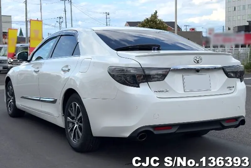 Toyota Mark X in White for Sale Image 1