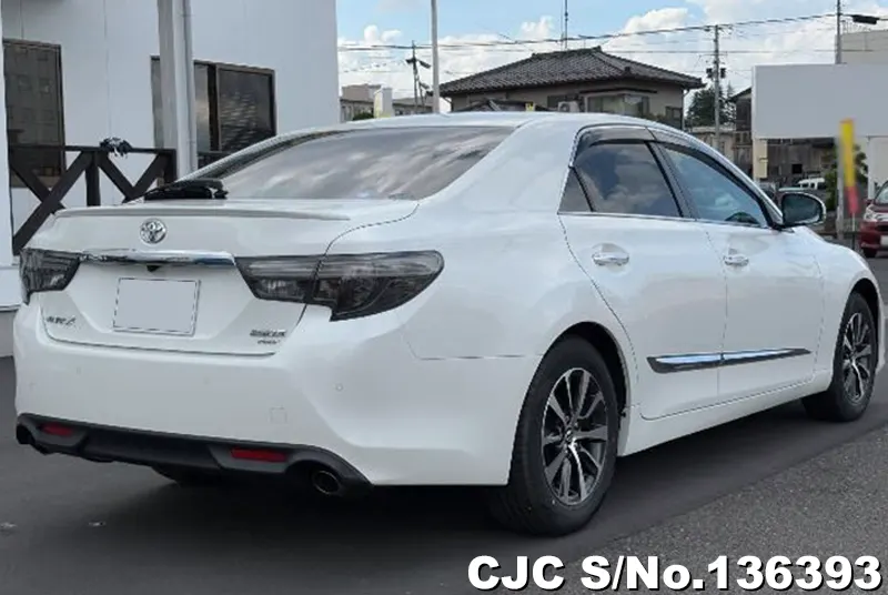 Toyota Mark X in White for Sale Image 2