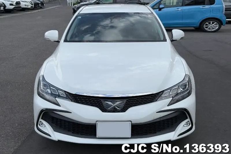 Toyota Mark X in White for Sale Image 3