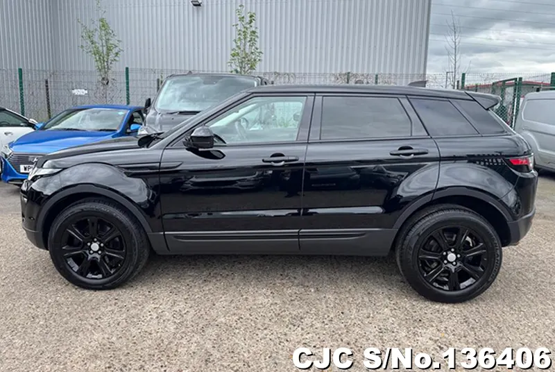 Land Rover Range Rover in Black for Sale Image 7
