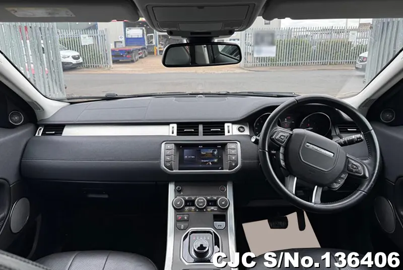 Land Rover Range Rover in Black for Sale Image 8
