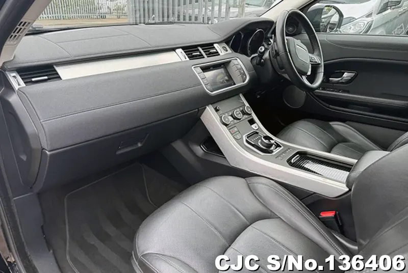 Land Rover Range Rover in Black for Sale Image 10