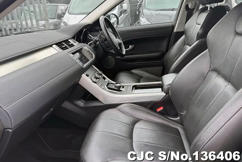 Land Rover Range Rover in Black for Sale Image 12