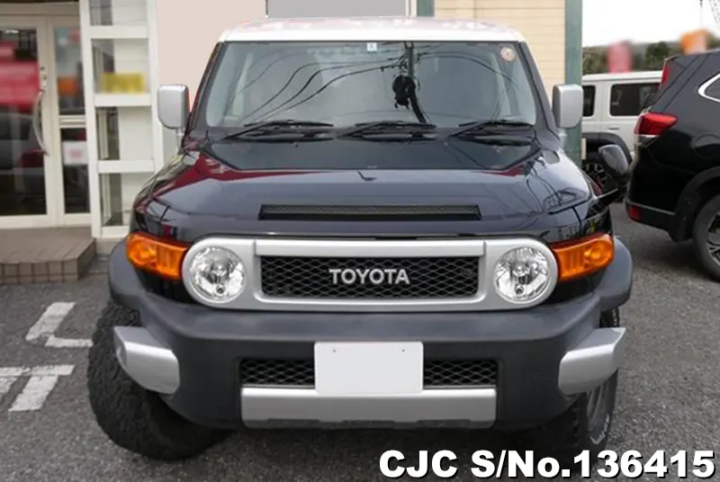 Toyota FJ Cruiser in Black for Sale Image 3