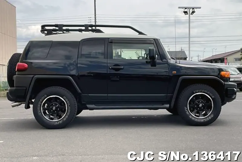 Toyota FJ Cruiser in Black for Sale Image 3