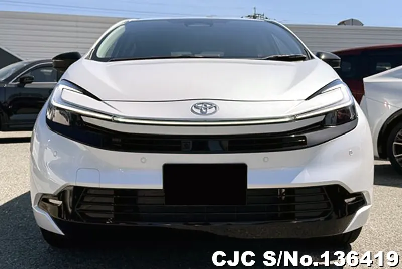 Toyota Aqua in White for Sale Image 3