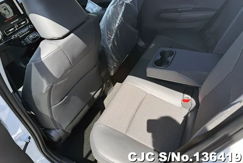 Toyota Aqua in White for Sale Image 9