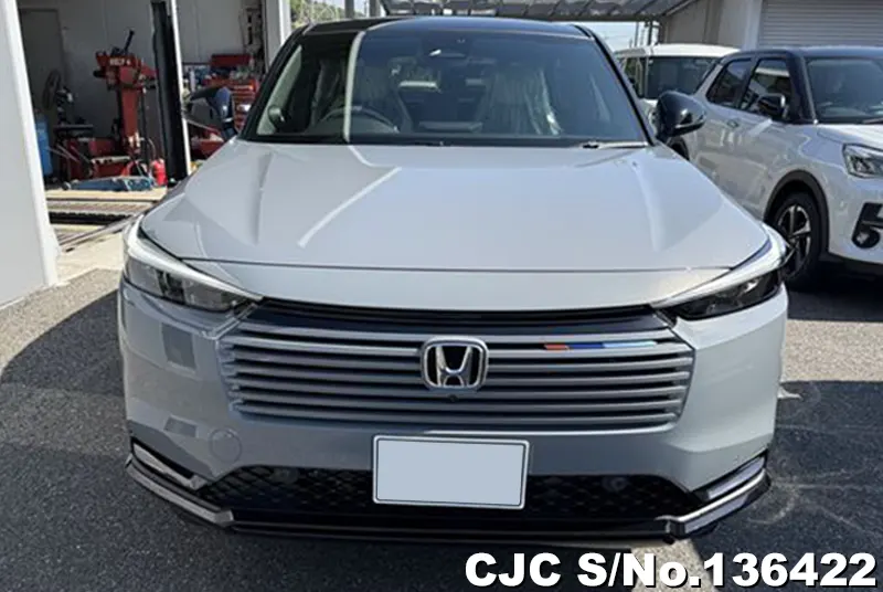 Honda Vezel in Gray for Sale Image 2