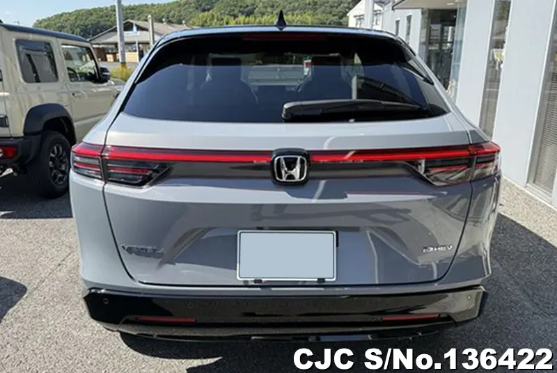 Honda Vezel in Gray for Sale Image 3