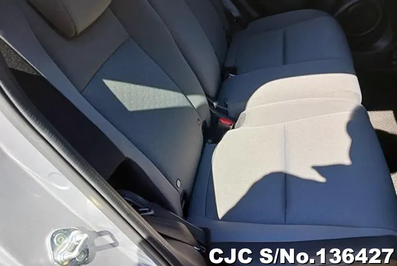 Honda Fit in Silver for Sale Image 7