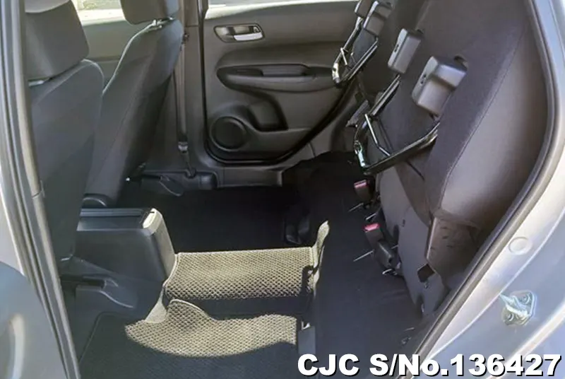 Honda Fit in Silver for Sale Image 9