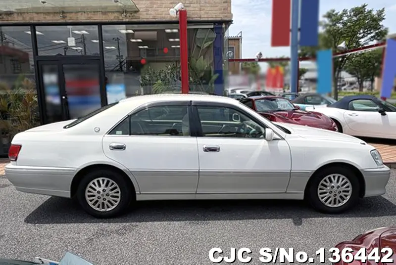 Toyota Crown in Silver for Sale Image 6