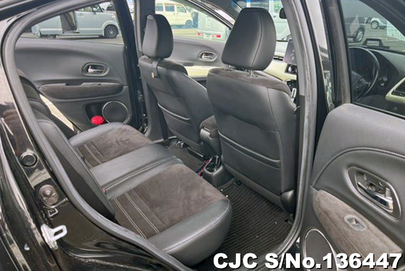 Honda Vezel in Black for Sale Image 12