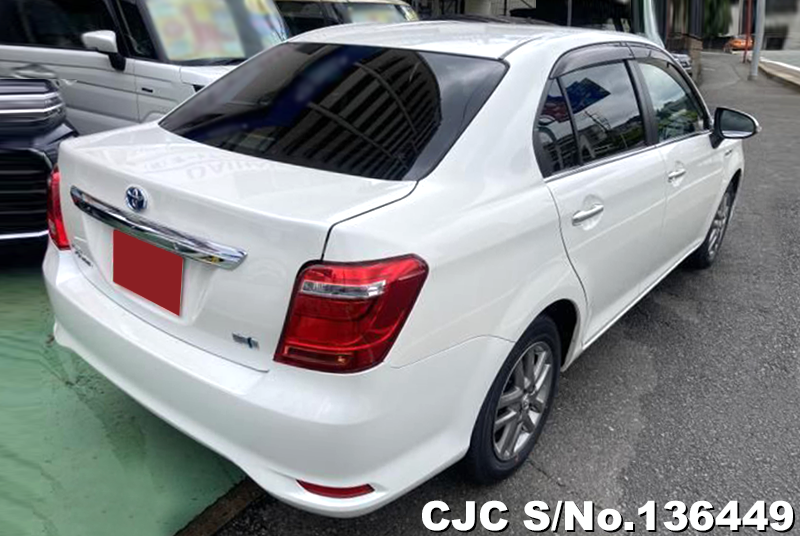 Toyota Corolla Axio in White for Sale Image 1