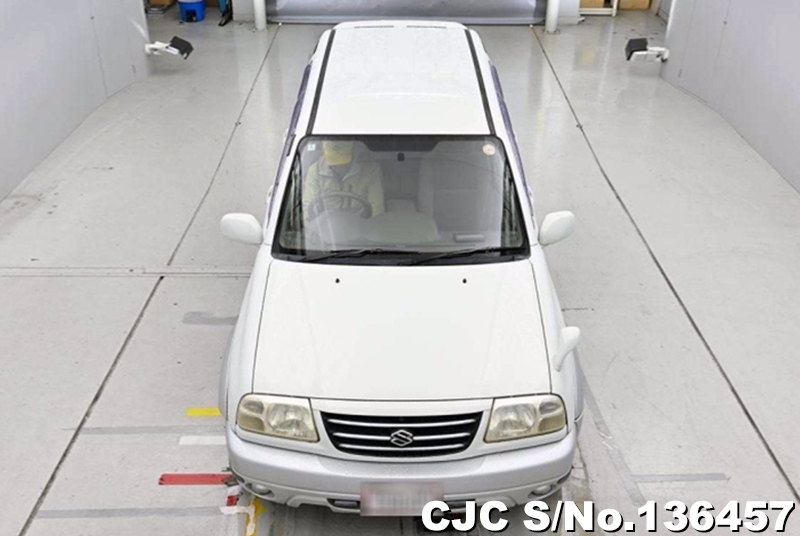 Suzuki Escudo in White for Sale Image 4