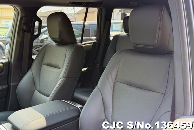 Toyota Land Cruiser 250 in Pearl for Sale Image 12