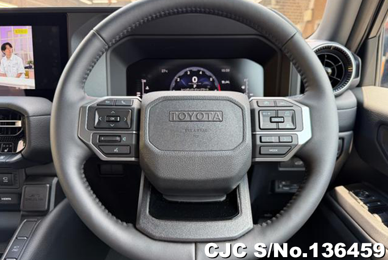 Toyota Land Cruiser 250 in Pearl for Sale Image 17
