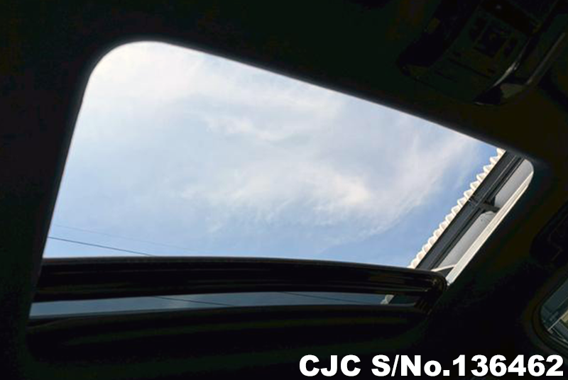 Toyota Land Cruiser 250 in Pearl for Sale Image 18