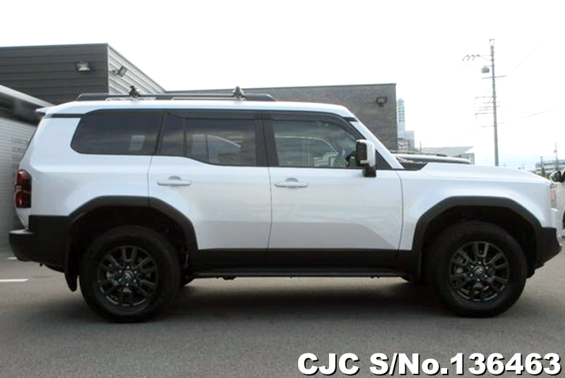 Toyota Land Cruiser 250 in Pearl for Sale Image 6