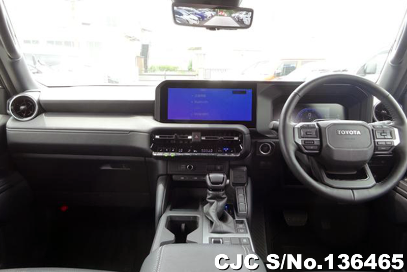 Toyota Land Cruiser 250 in Black for Sale Image 9
