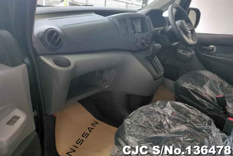 Nissan NV200 in Black for Sale Image 11