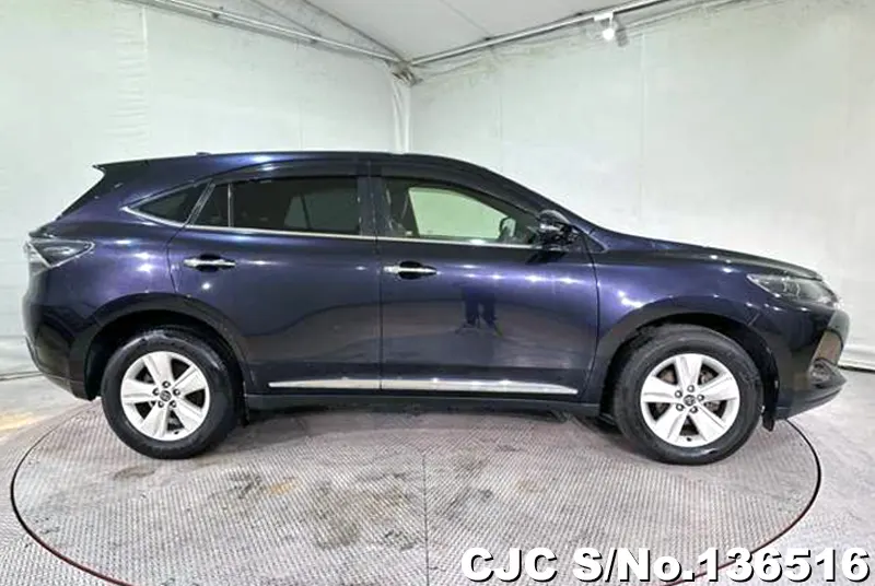 Toyota Harrier in Black for Sale Image 6