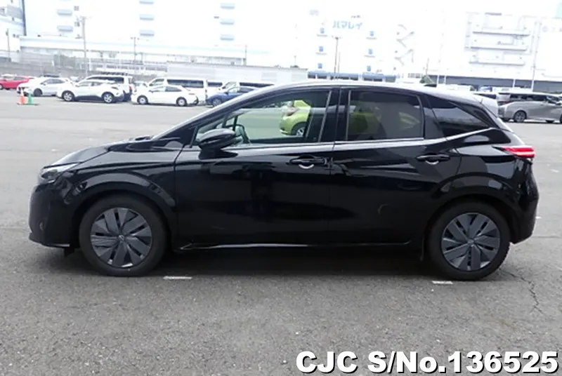 Nissan Note in Black for Sale Image 7