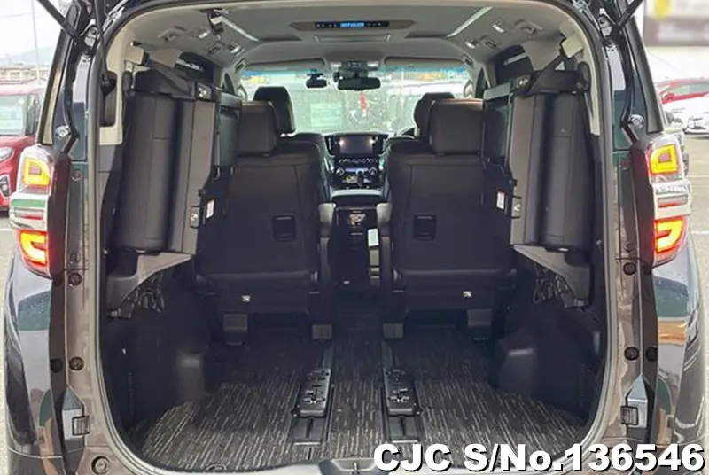 Toyota Alphard in Black for Sale Image 5
