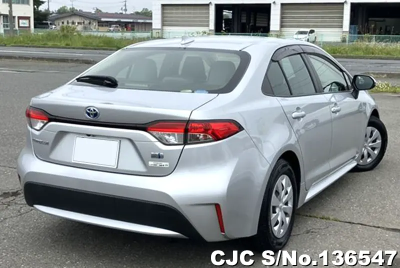 Toyota Corolla in Silver for Sale Image 2