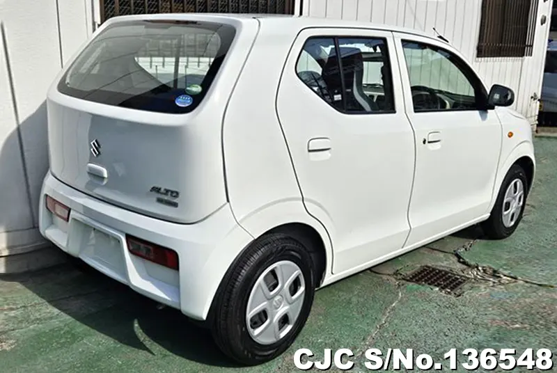 Suzuki Alto in White for Sale Image 2