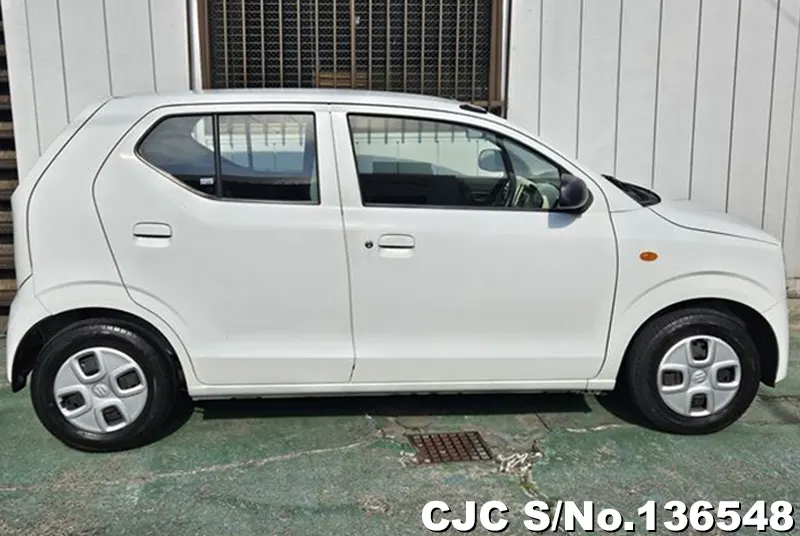 Suzuki Alto in White for Sale Image 6