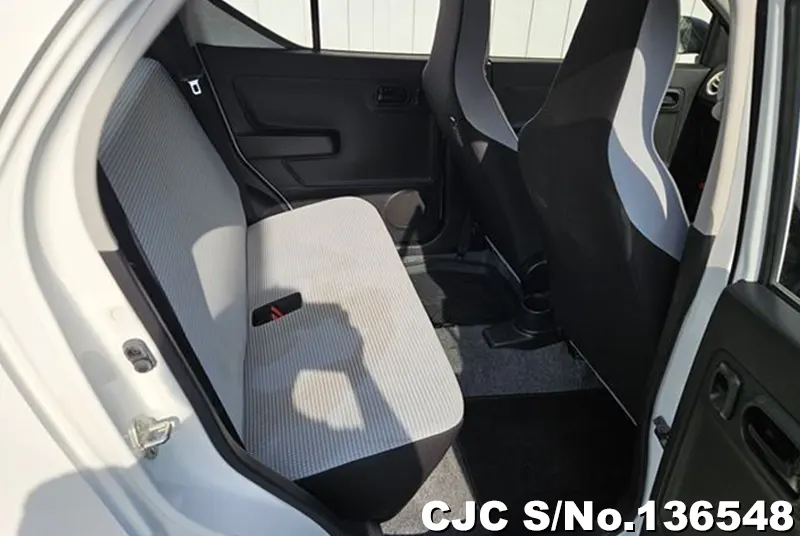 Suzuki Alto in White for Sale Image 11