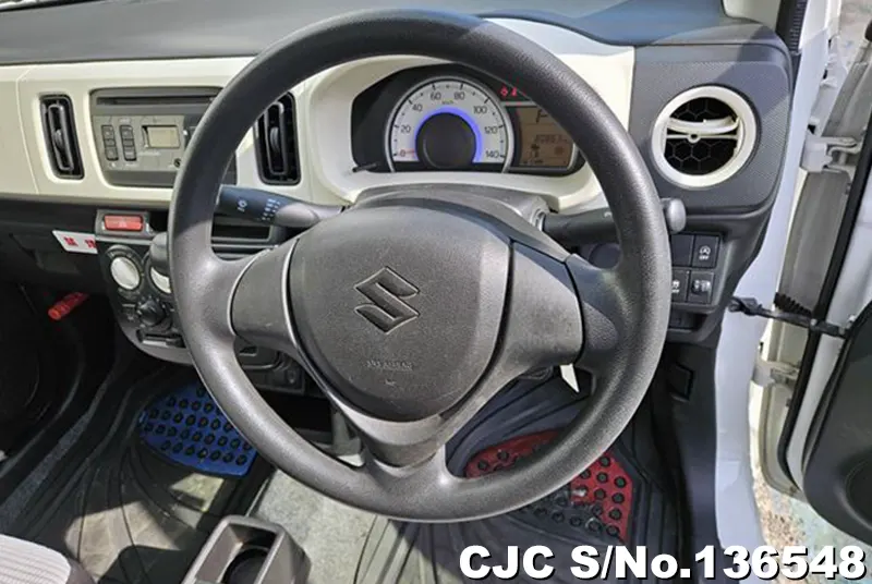 Suzuki Alto in White for Sale Image 12
