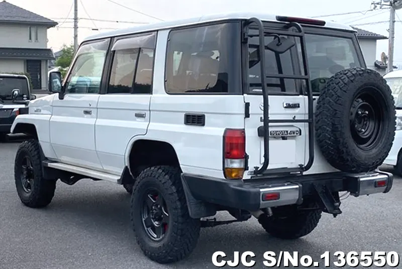 Toyota Land Cruiser in White for Sale Image 1