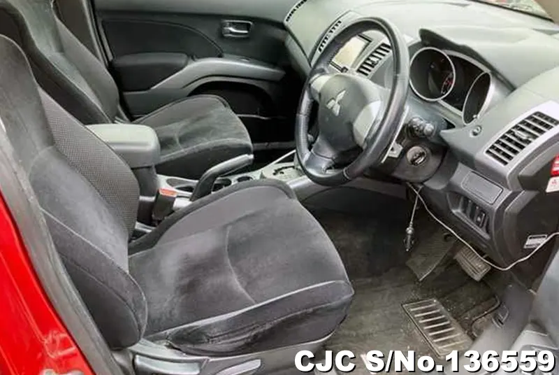 Mitsubishi Outlander in Red for Sale Image 5
