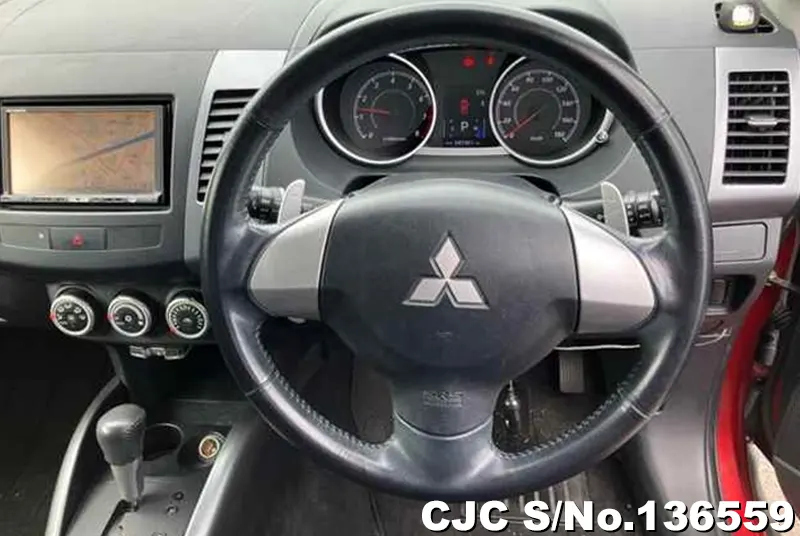 Mitsubishi Outlander in Red for Sale Image 7