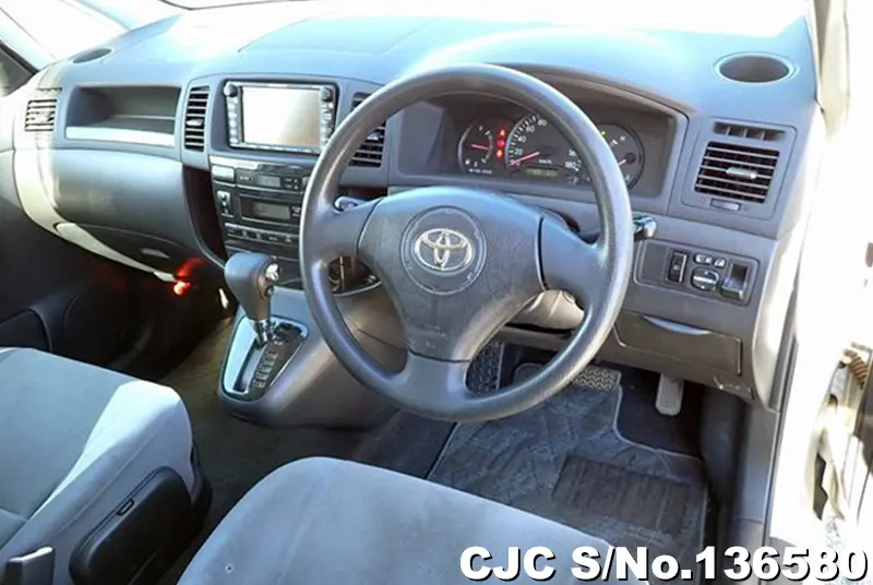 Toyota Spacio in Silver for Sale Image 9