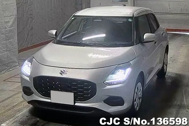 Suzuki Swift in Silver for Sale Image 3