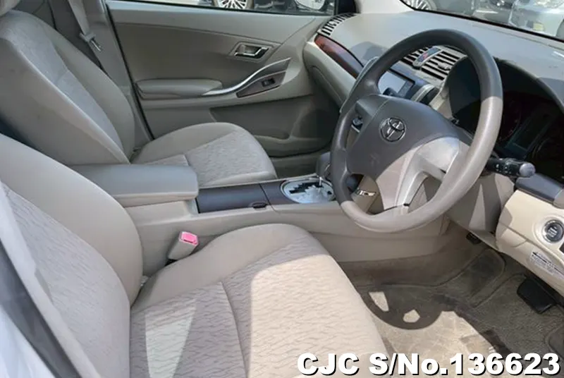 Toyota Allion in White for Sale Image 5